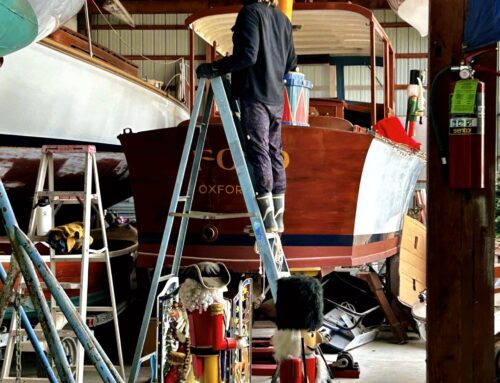 Cutts & Case Prepares a Festive Welcome for Christmas on the Creek